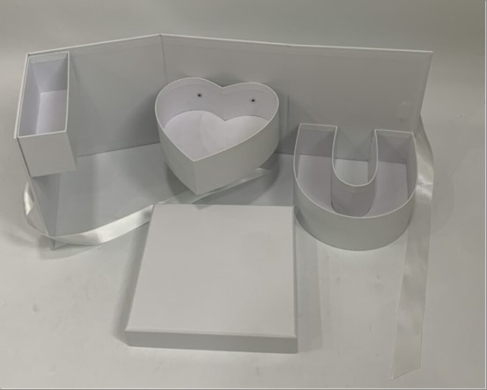 Коробка подарочная, "Надпись" 18,5x18,5xH19 см Белый