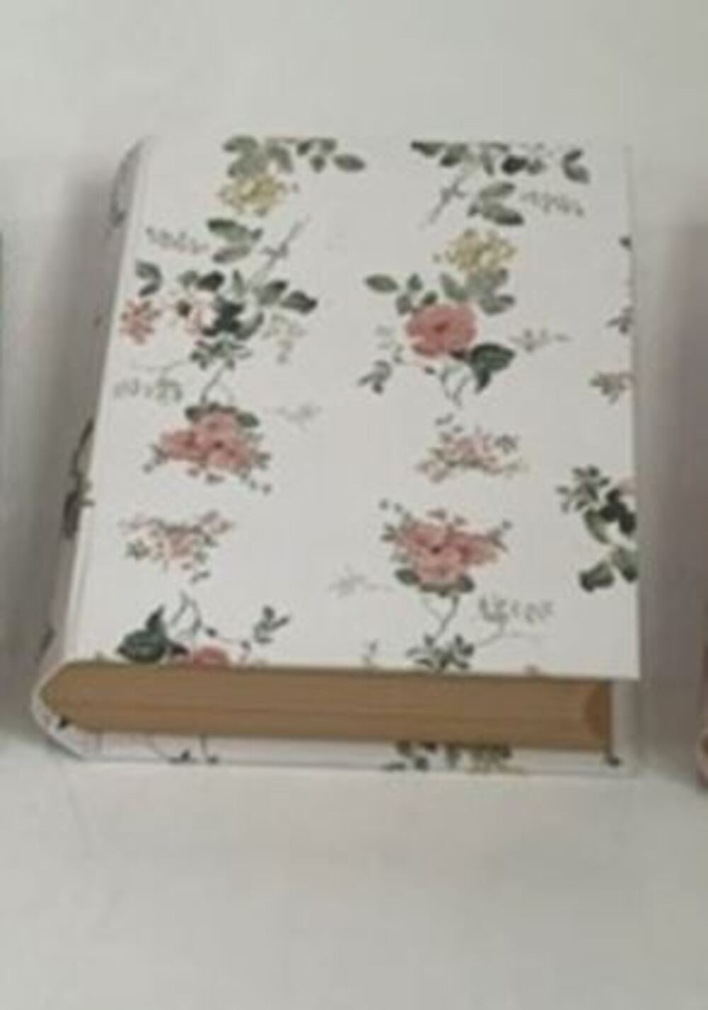 Коробка подарочная "Книжка/Цветы", 17x14хH4,5 см Белый