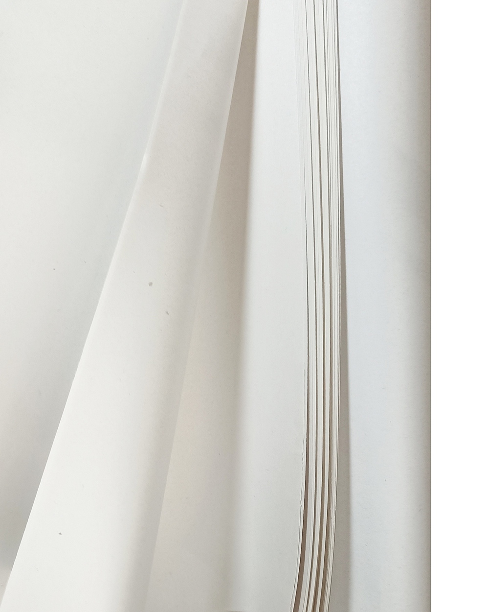 Бумага крафт белый, 84x100 см, 45 г/м2, 10 кг, набор (250 шт) Белый